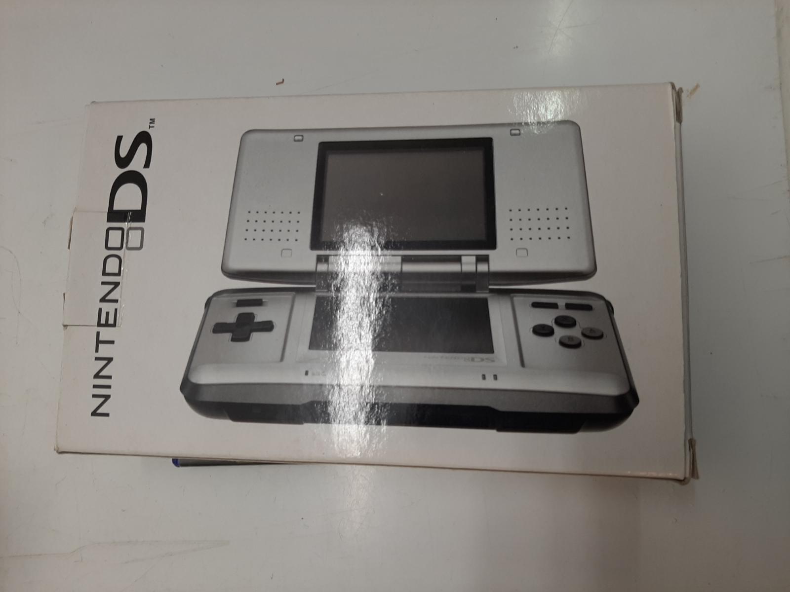 Platinum DS System - JP Nintendo DS