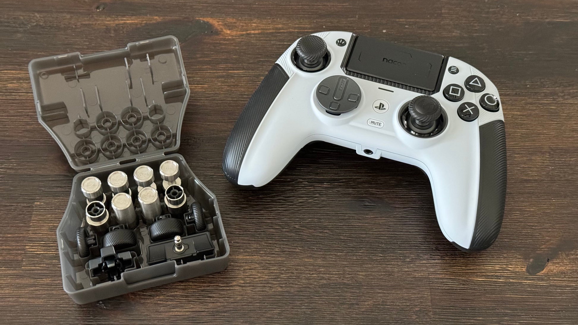Nacon Revolution Pro 5 Controller - Playstation 5